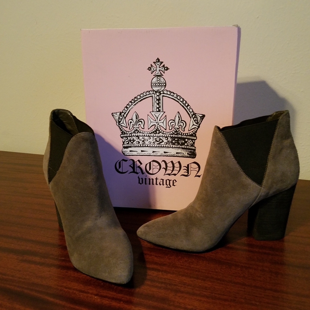 Crown Vintage Chelsea Ankle Boots